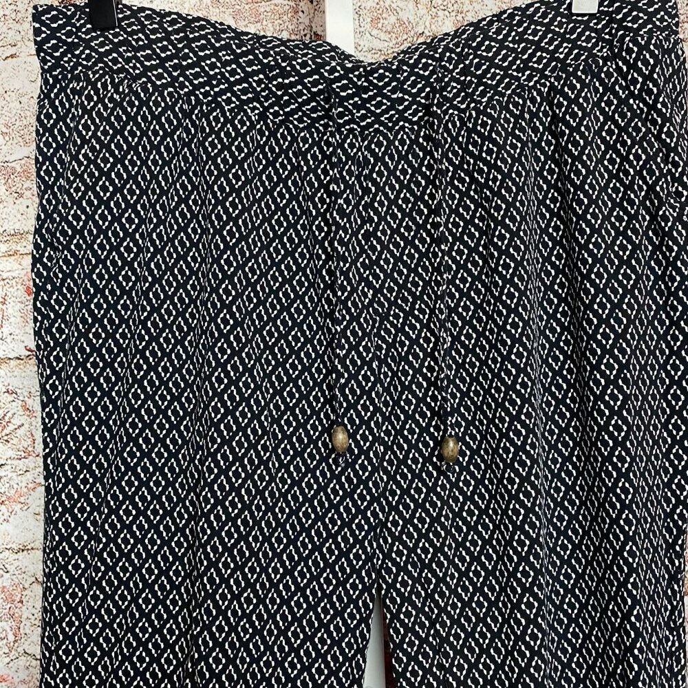 💙5/$15 Old Navy Women's Loose Fit Dress Pant Medium - Picture 2 of 5